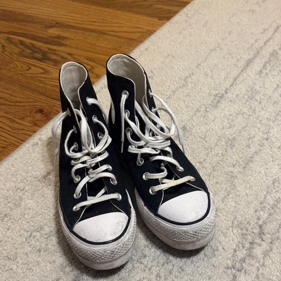 Converse Black and White High-Tops - Picture 4 of 4